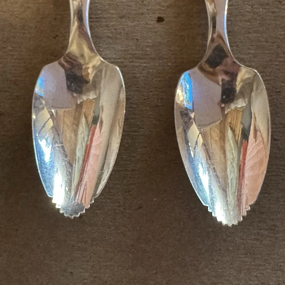 VTG Wm Rogers Mfg Co Grapefruit Spoons Set Of 2 Silverspoon Serrated Citrus MCM